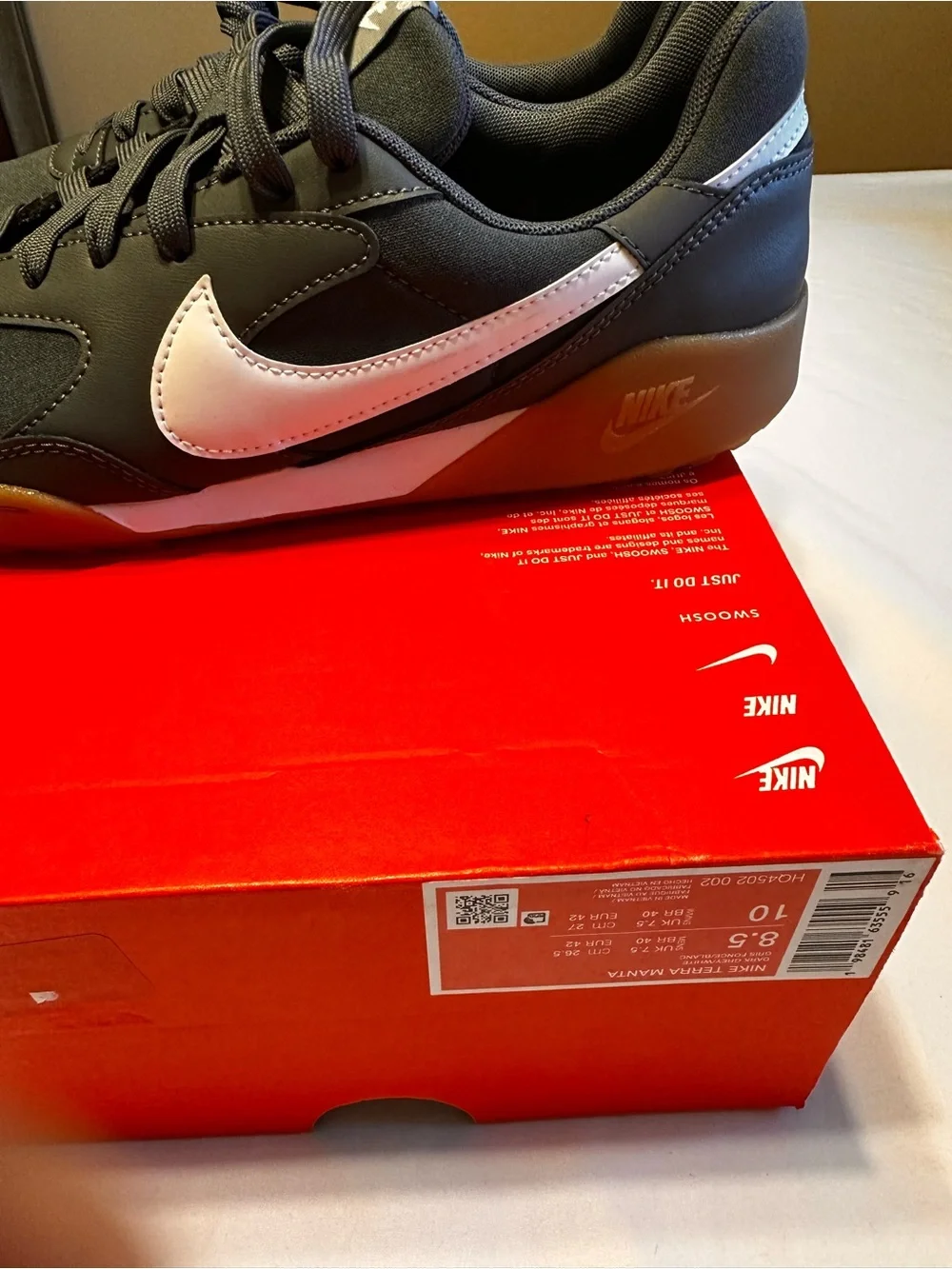 Nike Terra Manta Men’s Dark Gray Low-Top Sneakers Size 8.5 Box No Lid